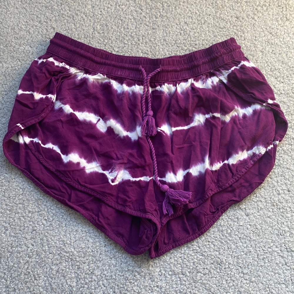 Flowy striped shorts